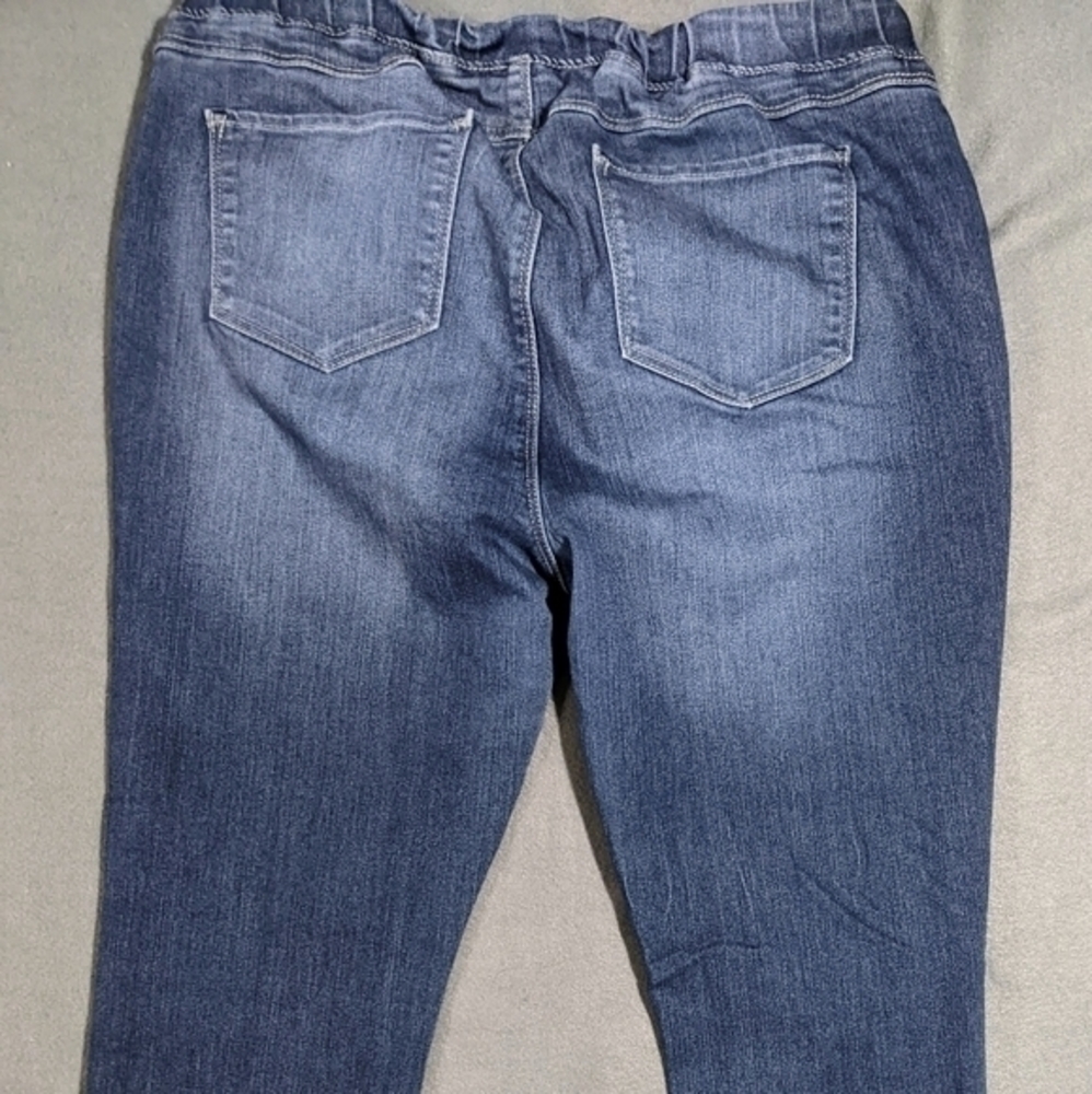 Rewash Brand pull on tie jeans size 13/31